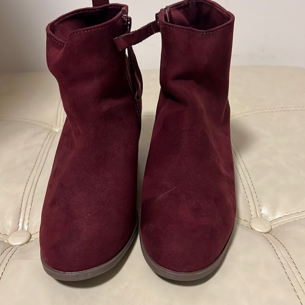 Old navy oxblood suede boots.